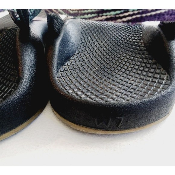 Chaco Z2 Classic Yampa Pixel Wave Purple Aqua Blue Toe Loop Sandals 7 - Picture 6 of 7